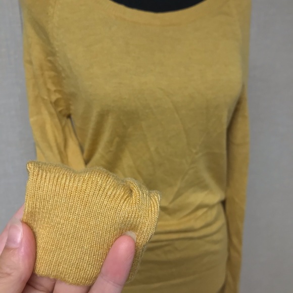 MOSSIMO BRAND GOLD / DEEP MUSTARD SWEATER - Picture 6 of 8